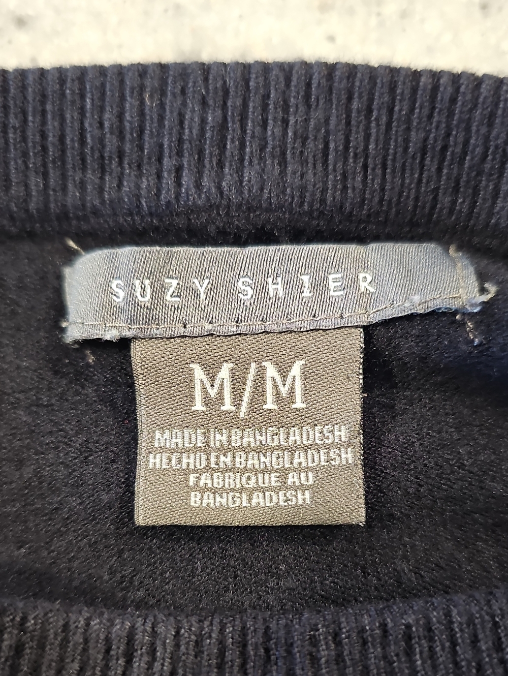 Suzy Shier Medium Black and Black Sweater - Picture 5 of 6